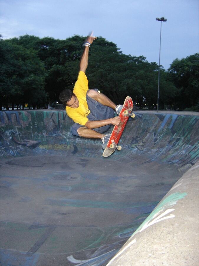 Manobra aérea na pista de concreto