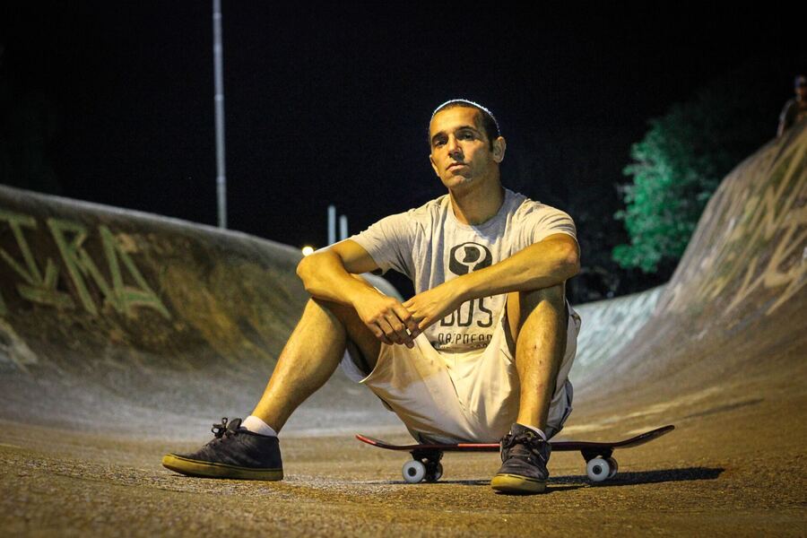 Retrato na pista, à noite